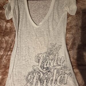 Lady Rider V-Neck Graphic Tee in Cream